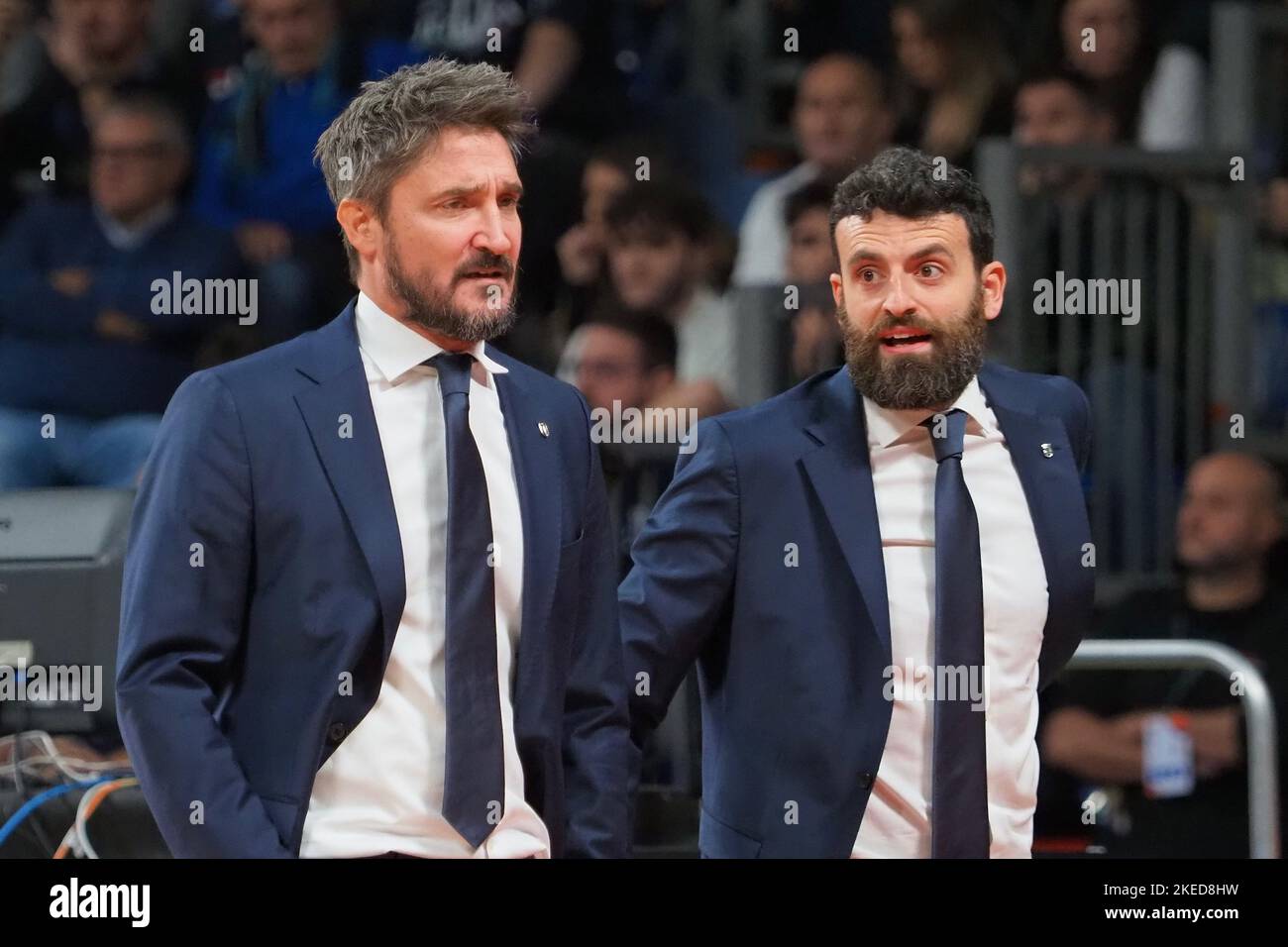 Vitifrigo Arena, Pesaro, Italia, 11 novembre 2022, Gianmarco Pozzecco capo  allenatore (Italia) e il suo assistente