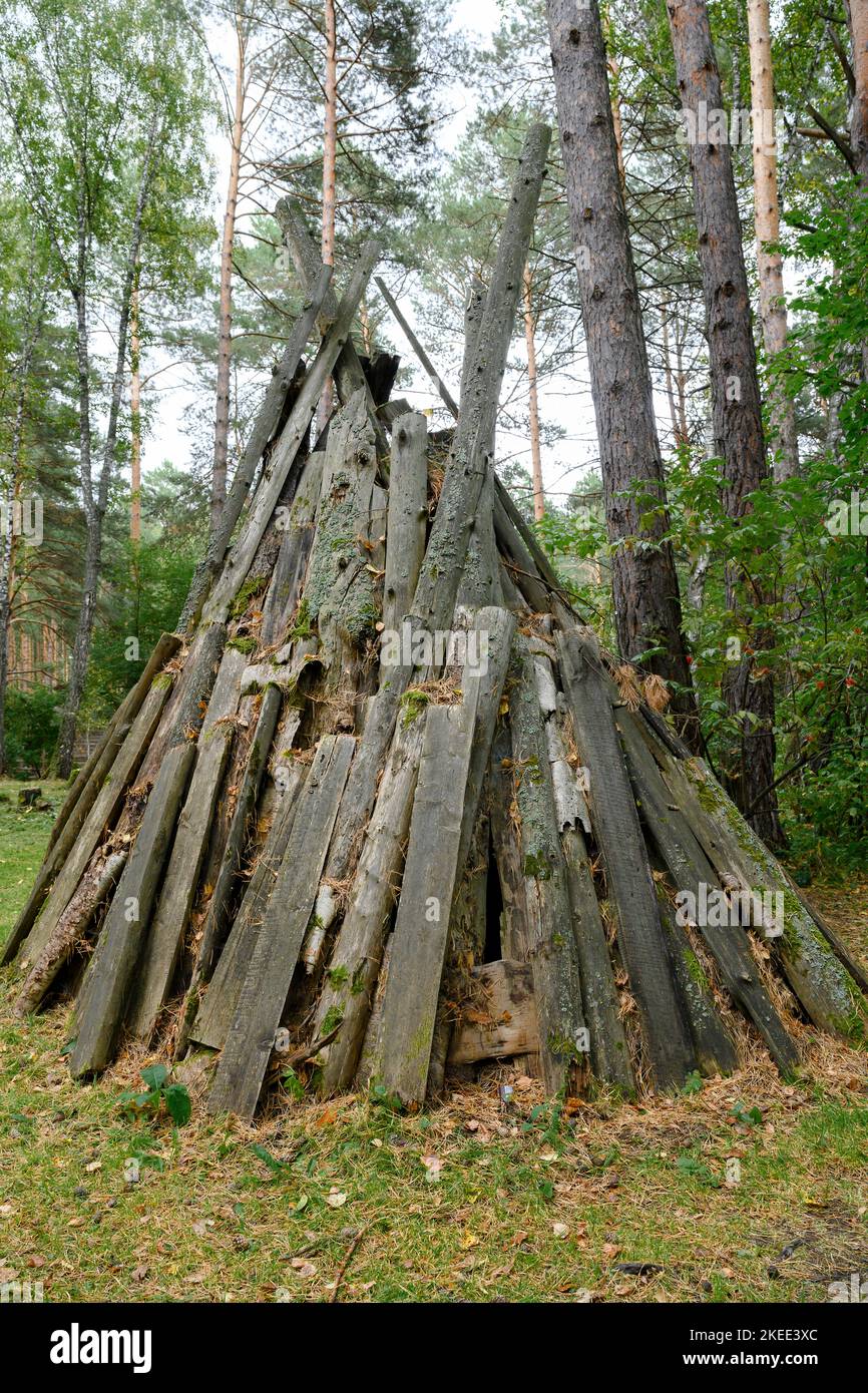 Una replica del campo di caccia medievale di Odag nella foresta siberiana in Russia Foto Stock