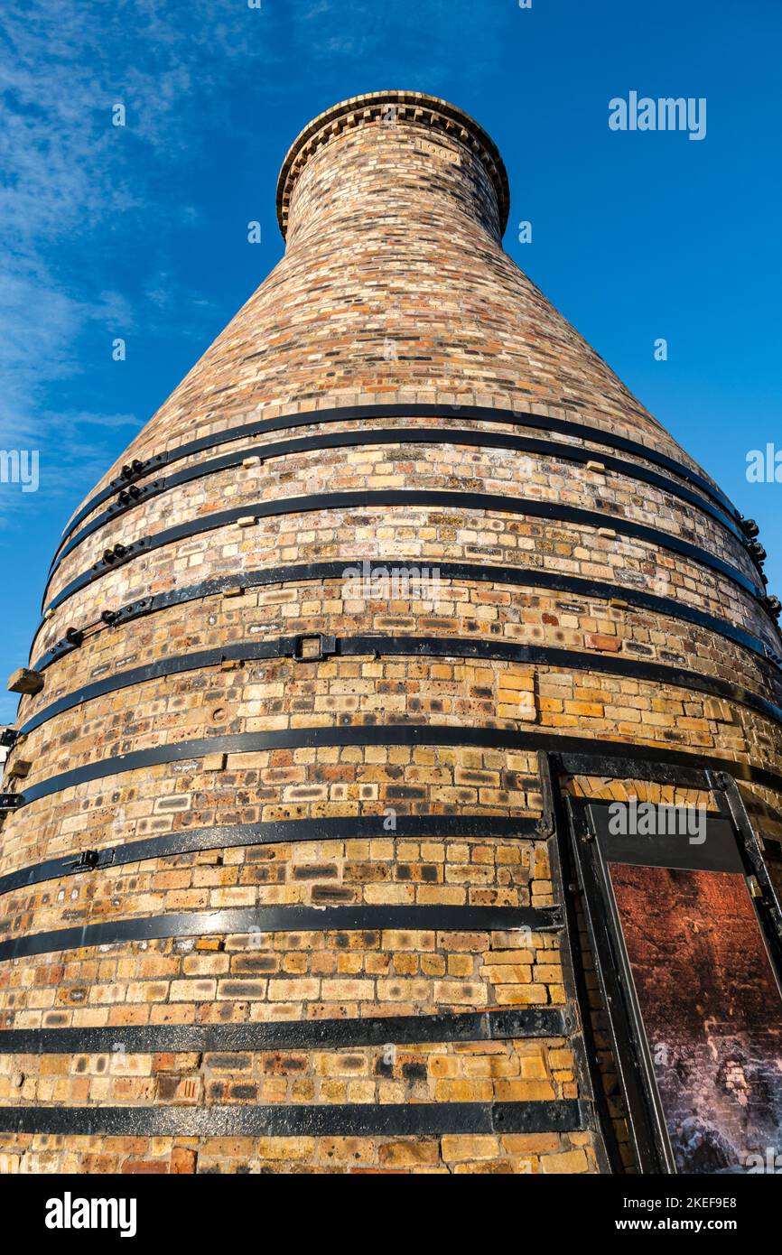 Vecchio forno per bottiglie costruito in mattoni industriali, Portobello, Edimburgo, Scozia, Regno Unito Foto Stock
