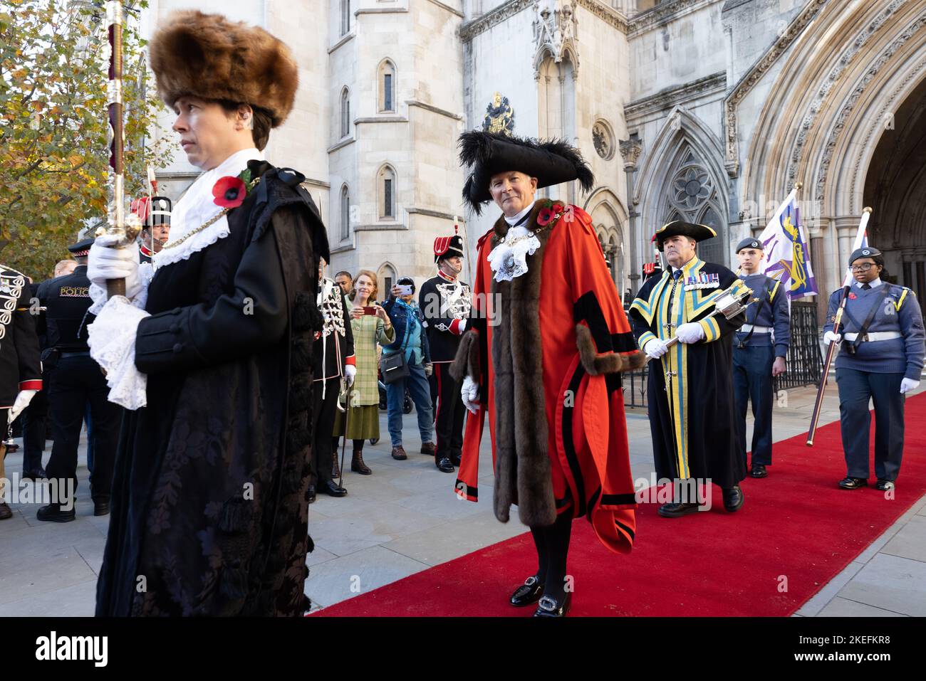 Londra, Regno Unito. 12th Nov 2022. Il nuovo sindaco di Londra, Alderman Nicholas Lyons, lascia le Corti reali di Giustizia per lavorare nel Lord Mayor’s Show: È il sindaco di Londra del 694th. Credit: Andy Sillett/Alamy Live News Foto Stock