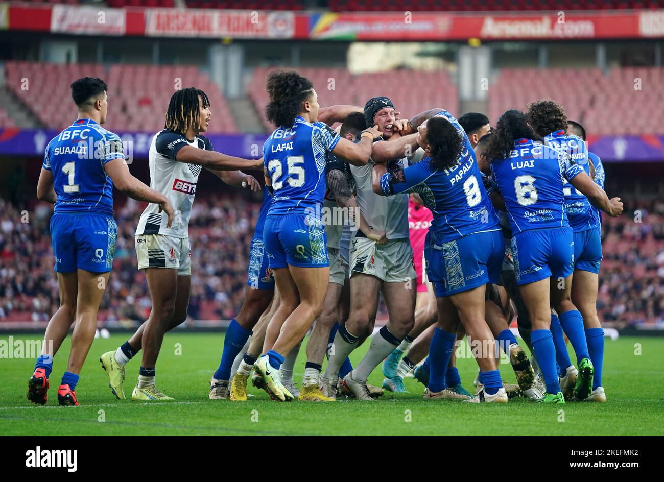 I tempri si fanno beffe durante la semifinale della Coppa del mondo di Rugby all'Emirates Stadium, Londra. Data immagine: Sabato 12 novembre 2022. Foto Stock