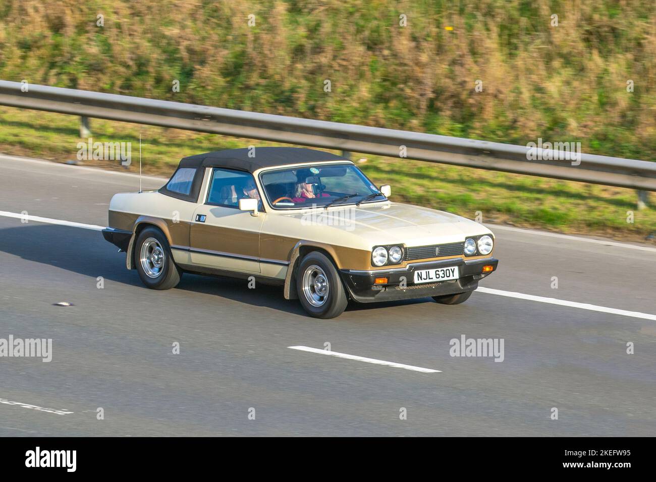 1983 80s Eighties Beige RELIANT SCIMITAR GTC 2792cc benzina Manuale a 5 velocità Foto Stock