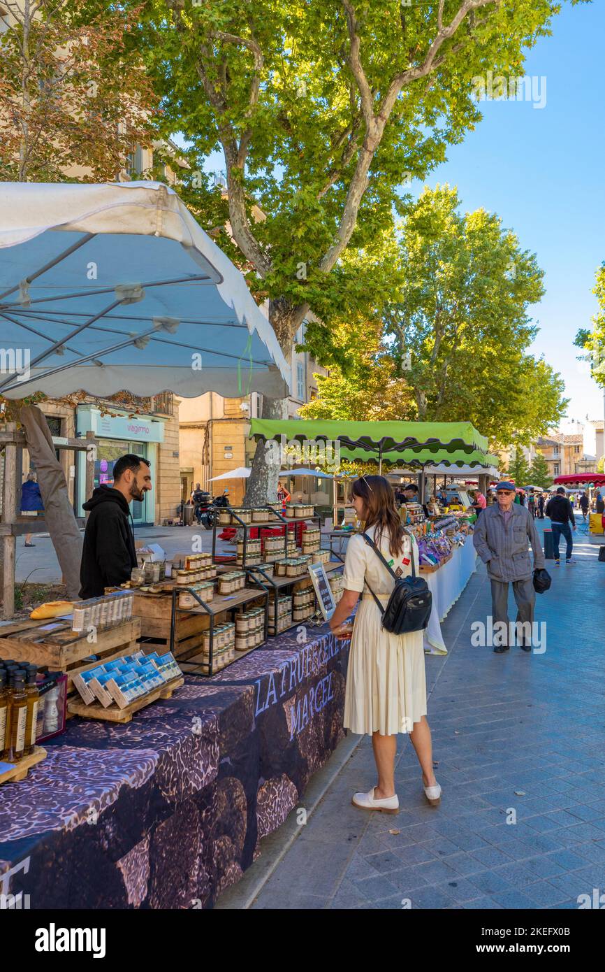 Mercato di Aix-en-Provence, Provence-Alpes-Cote d'Azur, Francia, Europa occidentale Foto Stock