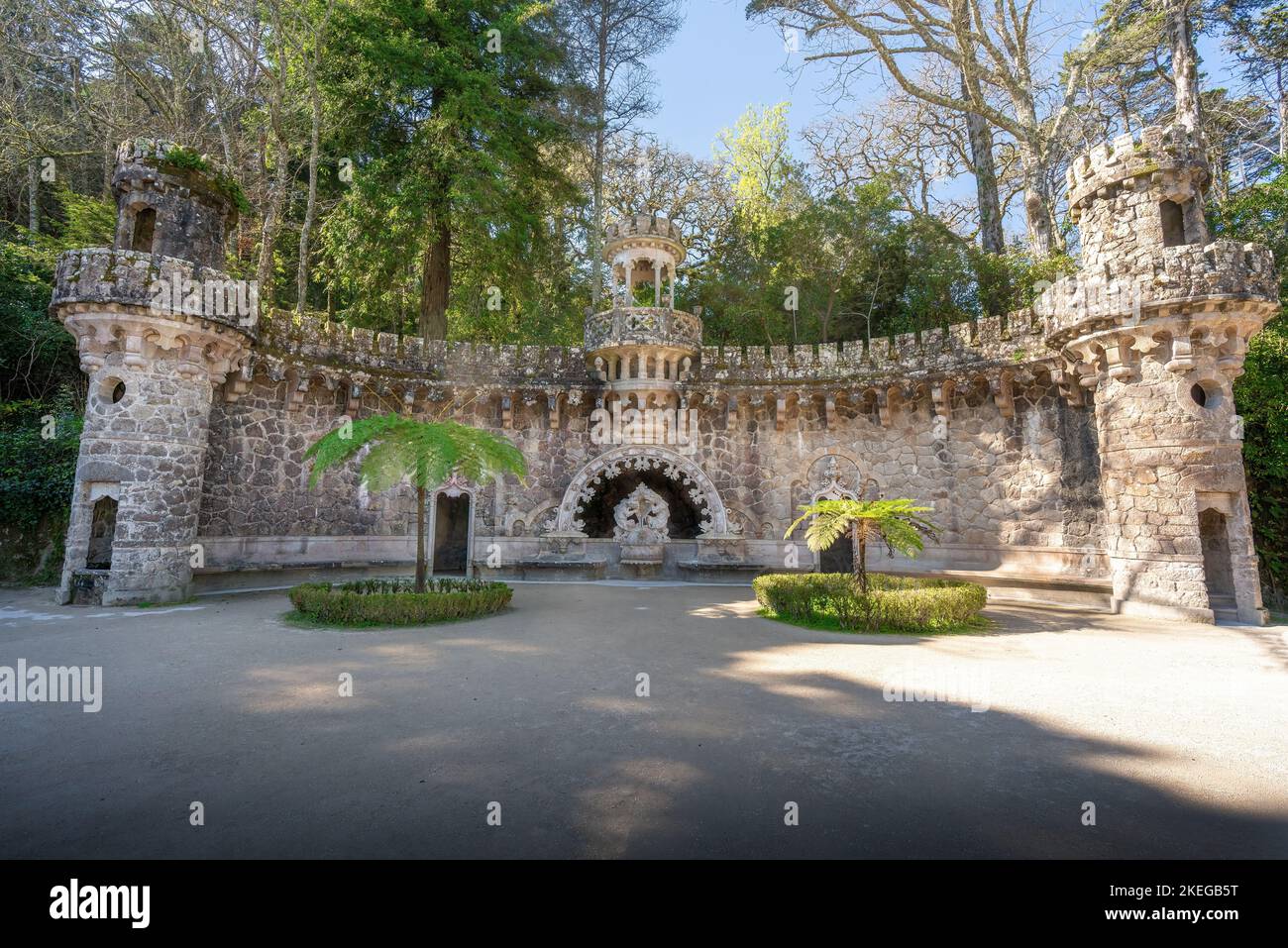 Portale dei Guardiani a Quinta da Regaleira - Sintra, Portogallo Foto Stock