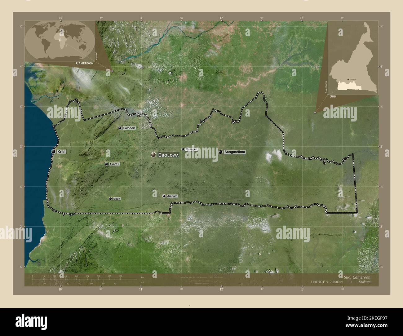 Sud, regione del Camerun. Mappa satellitare ad alta risoluzione. Località e nomi delle principali città della regione. Mappe delle posizioni ausiliarie degli angoli Foto Stock
