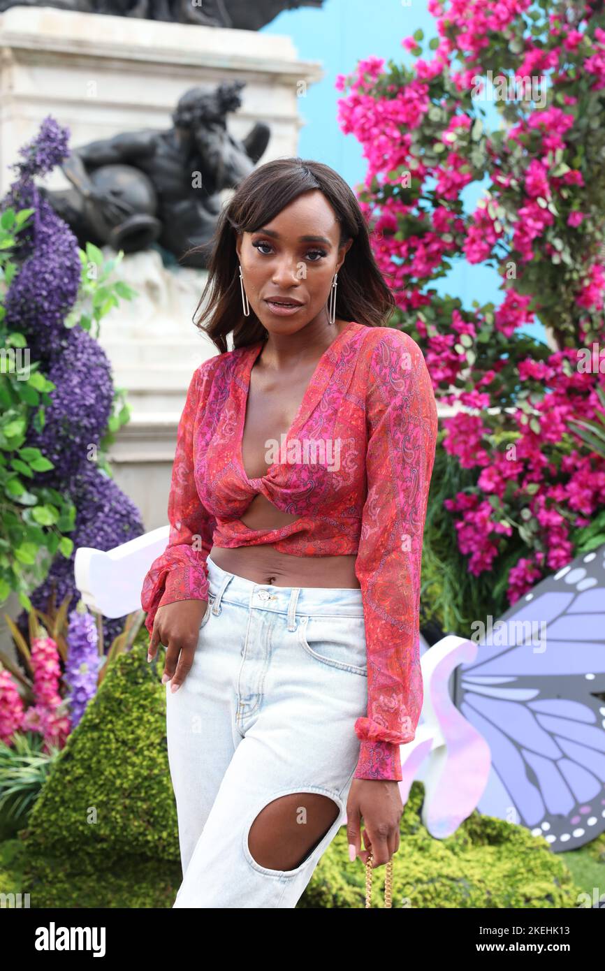 Nimi Blackwell partecipa al party di apertura per 'questa terra brillante' alla Somerset House - una celebrazione estiva della comunità e della cultura curata da Gareth pu Foto Stock