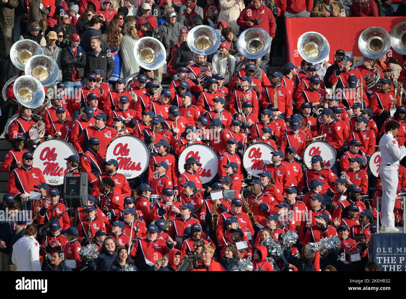 Oxford, MS, Stati Uniti. 12th novembre 2022. Durante il pre-gioco tra i ribelli dell'Università del Mississippi e l'Università dell'Alabama Crimson Tide allo stadio Vaught Hemingway di Oxford, Mississippi. Alabama Beat Ole Miss, 30-24. Patrick Green/CSM/Alamy Live News Foto Stock