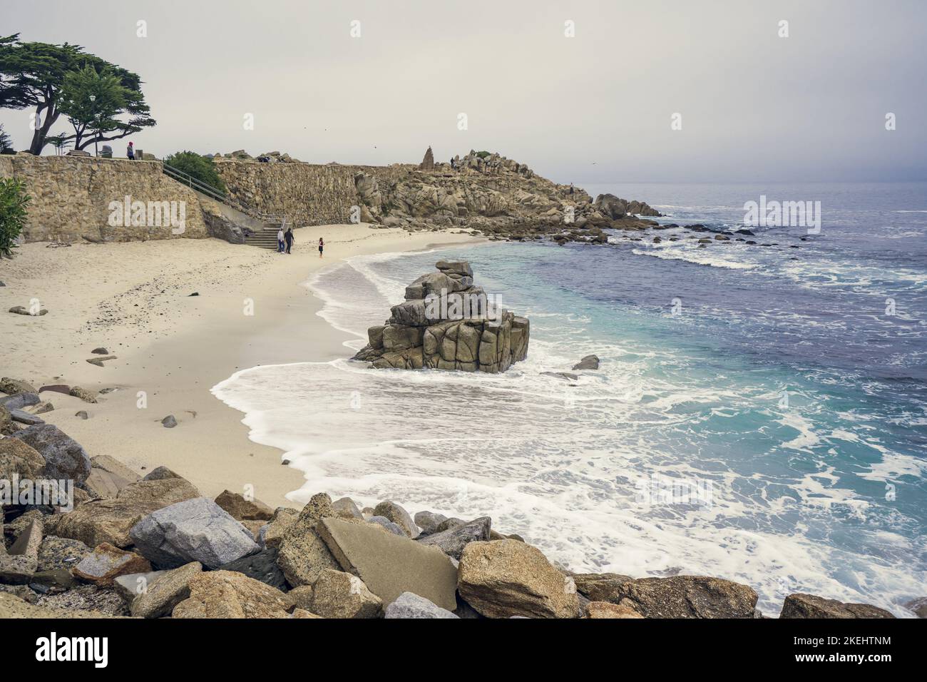 Monterey, California, USA - 31 ottobre 2022. Parco e spiaggia di Lovers Point nel Pacific Grove. Parco di comunità paesaggistico è usato per picnic, pesca, Foto Stock