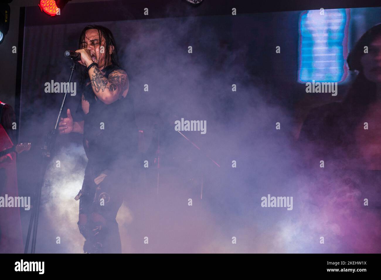 La banda di filippini, banda@Work, svolge un Halloween Show all'Hard Rock Cafe, Phnom Penh Cambogia. © Kraig Lieb Foto Stock