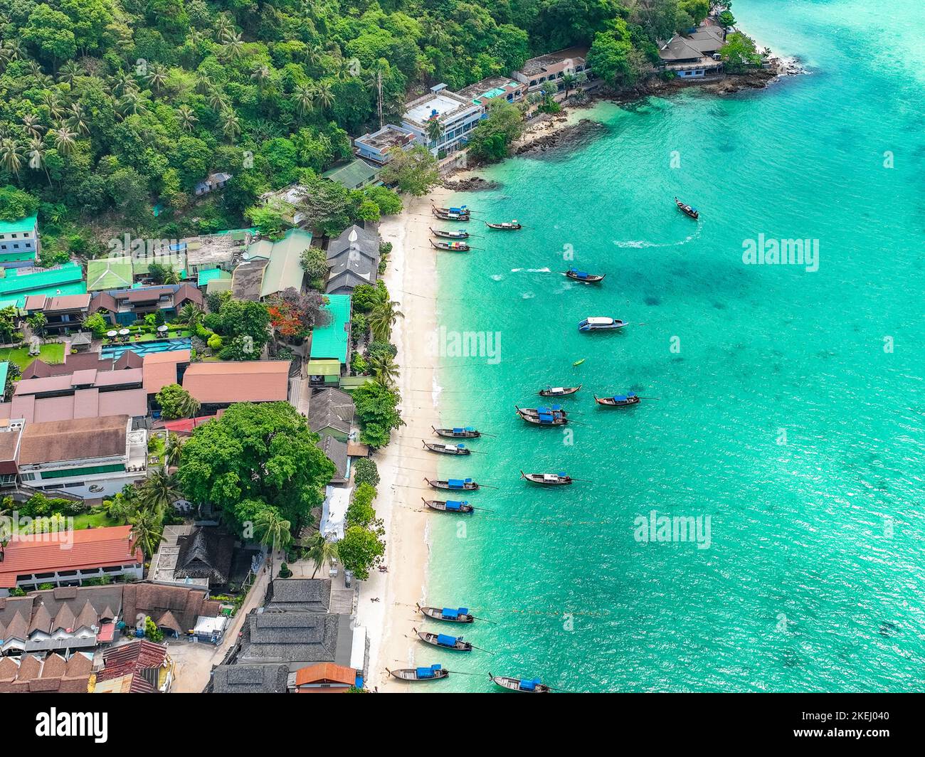 Veduta aerea della spiaggia di Ton Sai a Koh Phi Phi, Krabi Thailandia Foto Stock