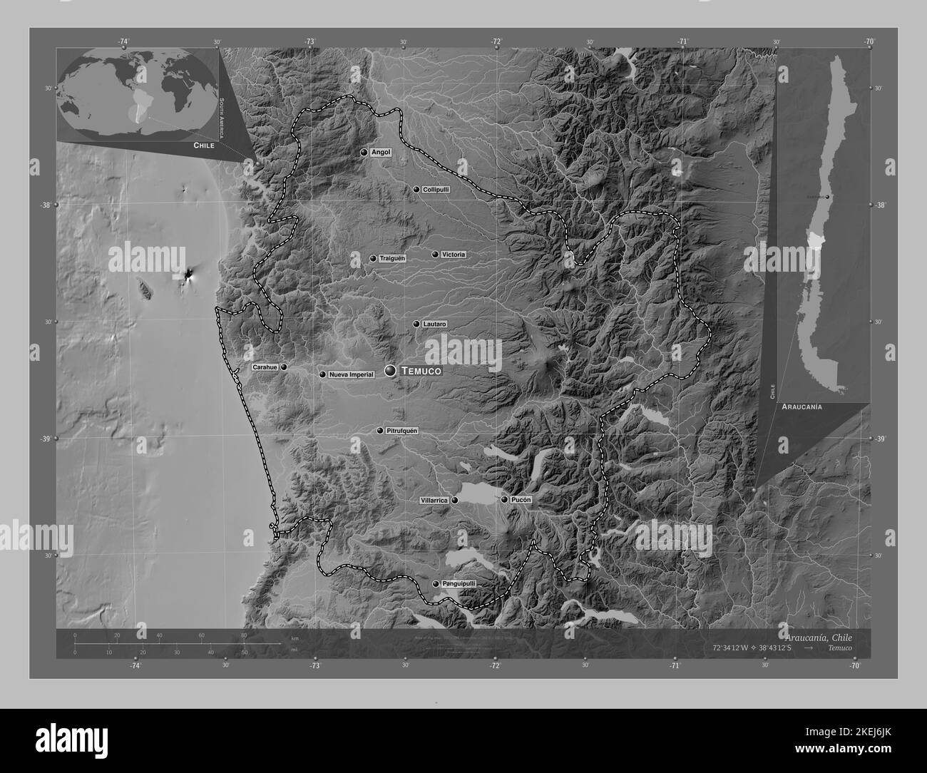 Araucania, regione del Cile. Mappa in scala di grigi con laghi e fiumi. Località e nomi delle principali città della regione. Posizione ausiliaria angolo Foto Stock