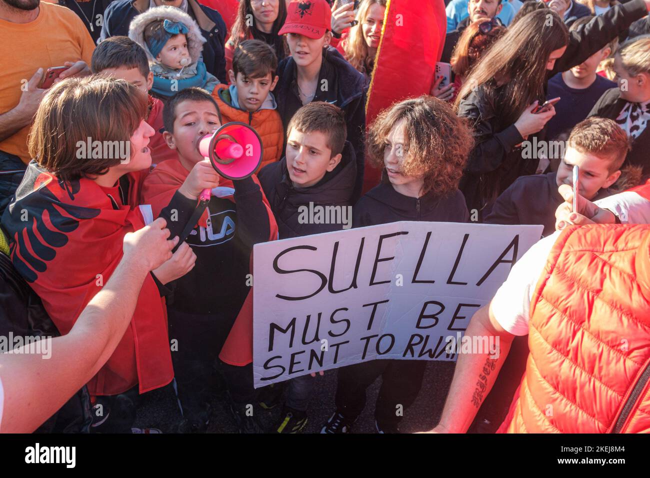 Gli albanesi con sede a Londra sono venuti fuori in grande dopo che Suella Braverman ha implicato che gli albanesi che sono venuti nel Regno Unito sono criminali Foto Stock