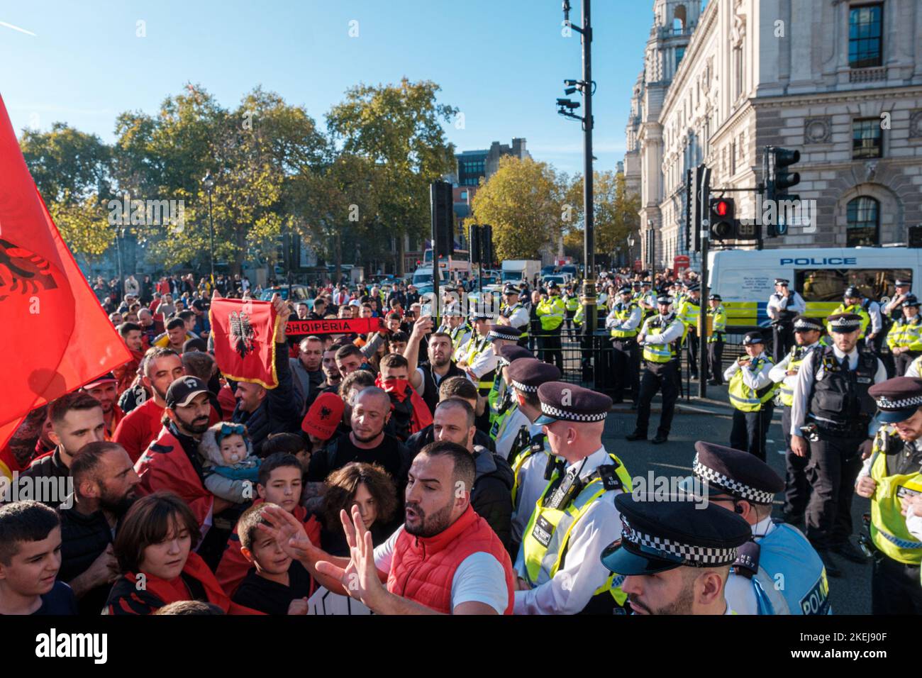 Gli albanesi con sede a Londra sono venuti fuori in grande dopo che Suella Braverman ha implicato che gli albanesi che sono venuti nel Regno Unito sono criminali Foto Stock