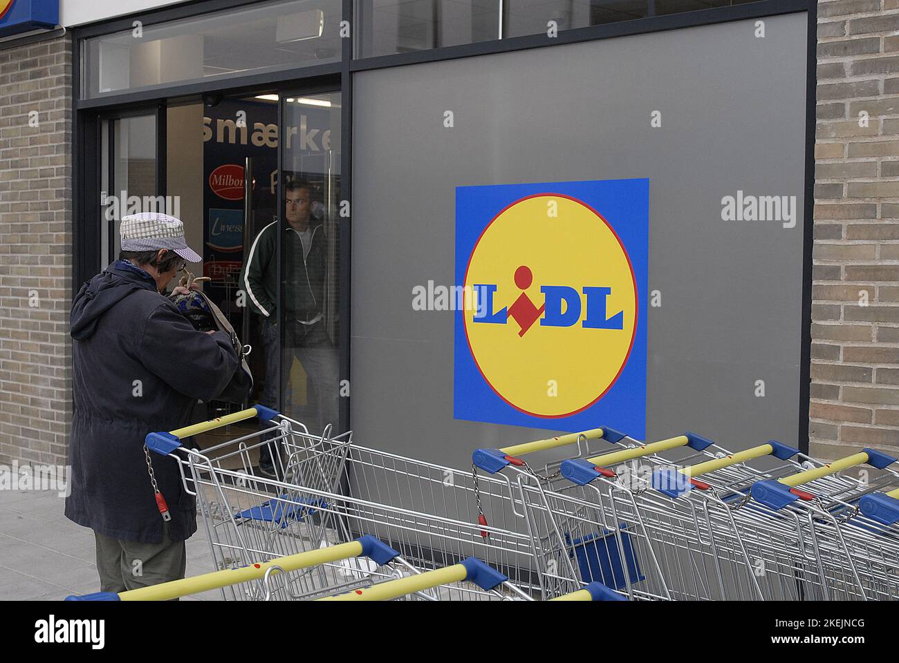 DANMARK/DANIMARCA. Negozi danesi al mercato della drogheria Deucteh ching lidl nella capitale danese. /Sett. 18, 2008 (Photo.Francis Joseph Dean/Dean Pictures) Foto Stock