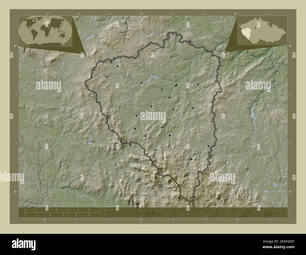 Plzensky, regione della Repubblica Ceca. Mappa dell'altitudine colorata in stile wiki con laghi e fiumi. Posizioni delle principali città della regione. Angolo auxilia Foto Stock