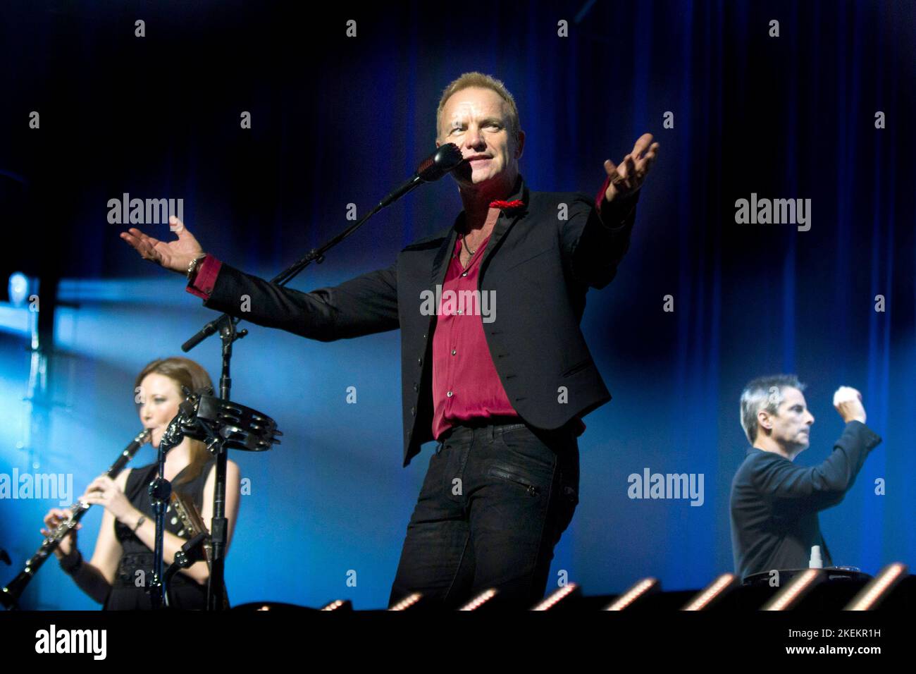 Sting in concerto a Het Gelredome Arnhem Holland alla Symphonica in Rosso. 2010. vvvbvanbree fotografie. Foto Stock