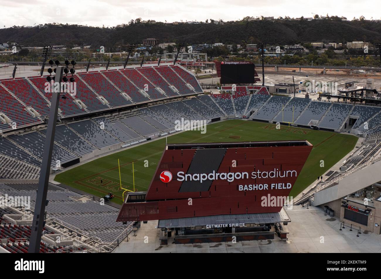 Vista esterna del nuovo stadio Snapdragon della San Diego state University nella Mission Valley di San Diego Foto Stock