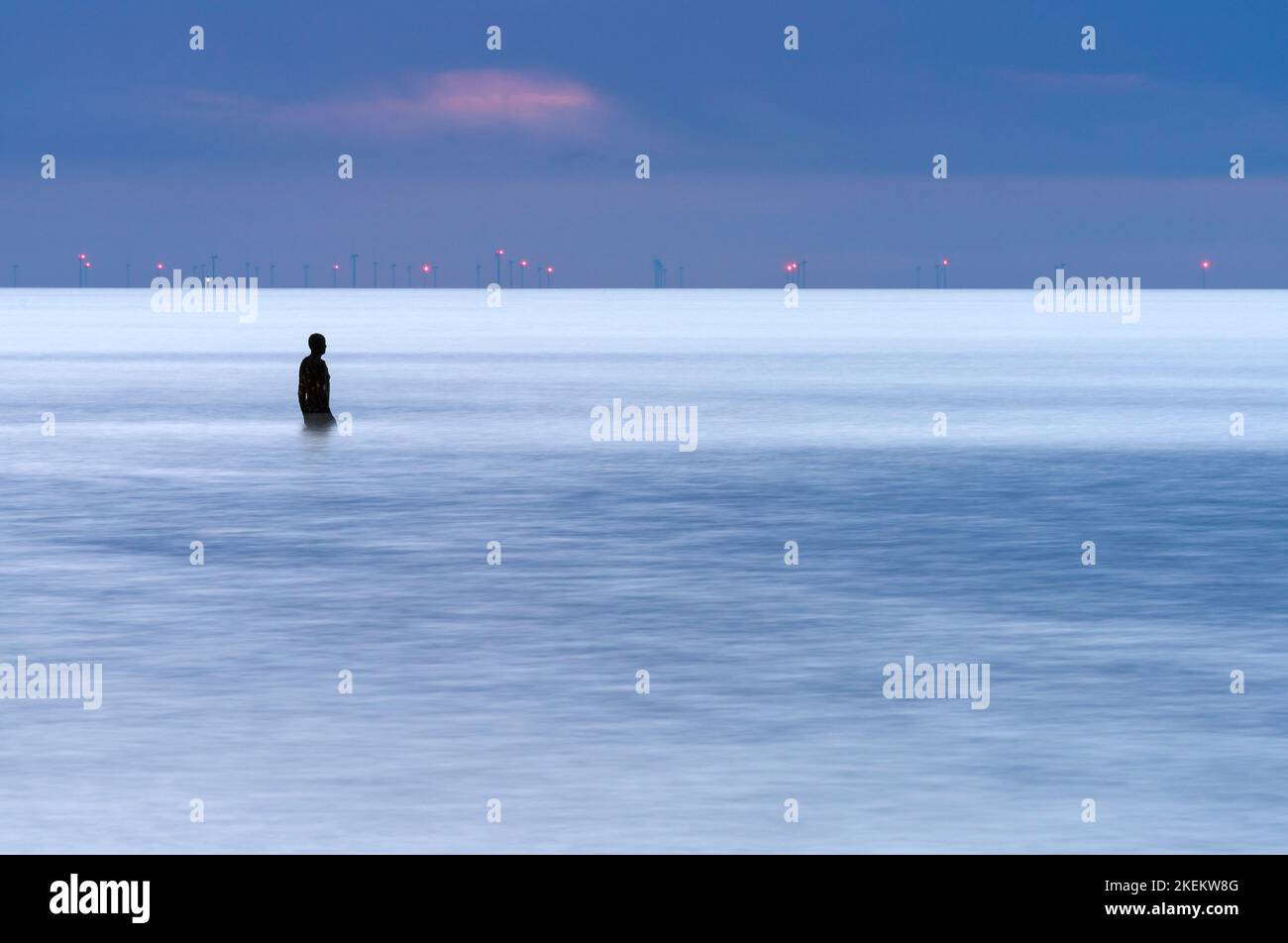 La scultura di Anthony Gormley "un'altra volta" a Margate sulla costa del Kent Foto Stock