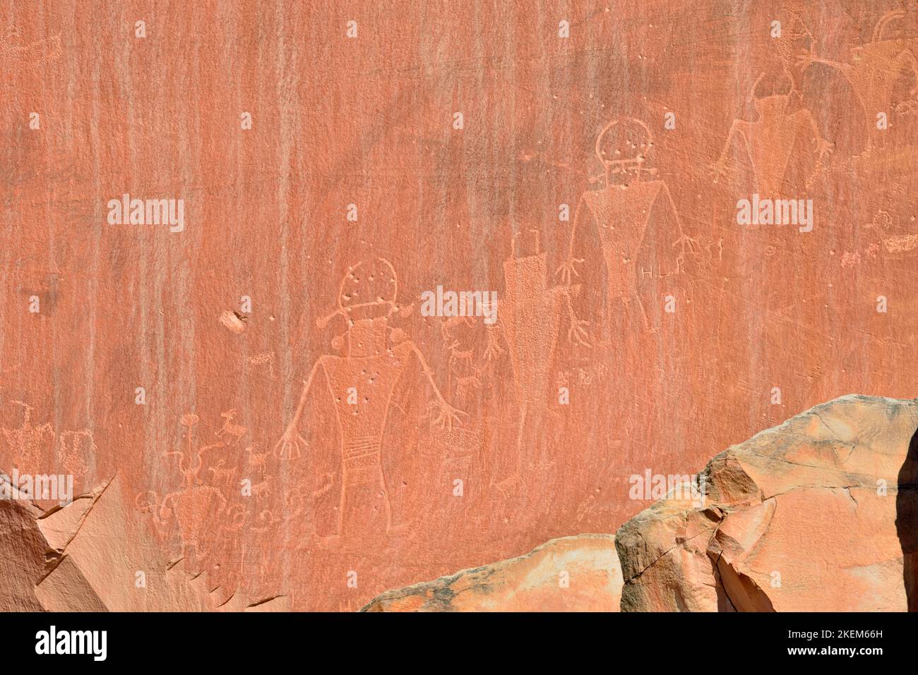 Petroglifi nativi sul Fremont River Canyon, Capitol Reef National Park, Utah, USA Foto Stock