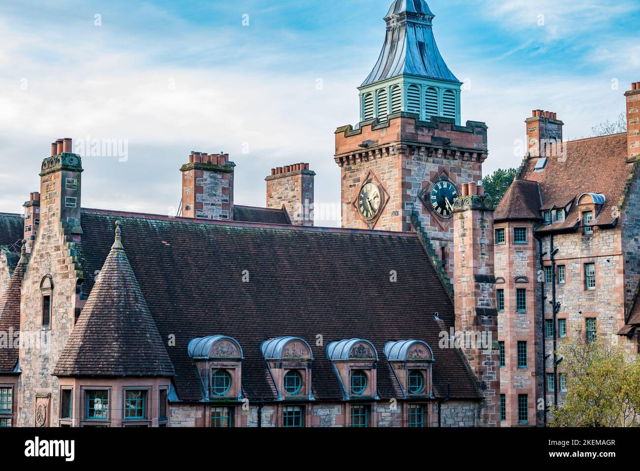 Historic Well Court, casa vittoriana per i lavoratori, Dean Village, Edimburgo, Scozia, Regno Unito Foto Stock