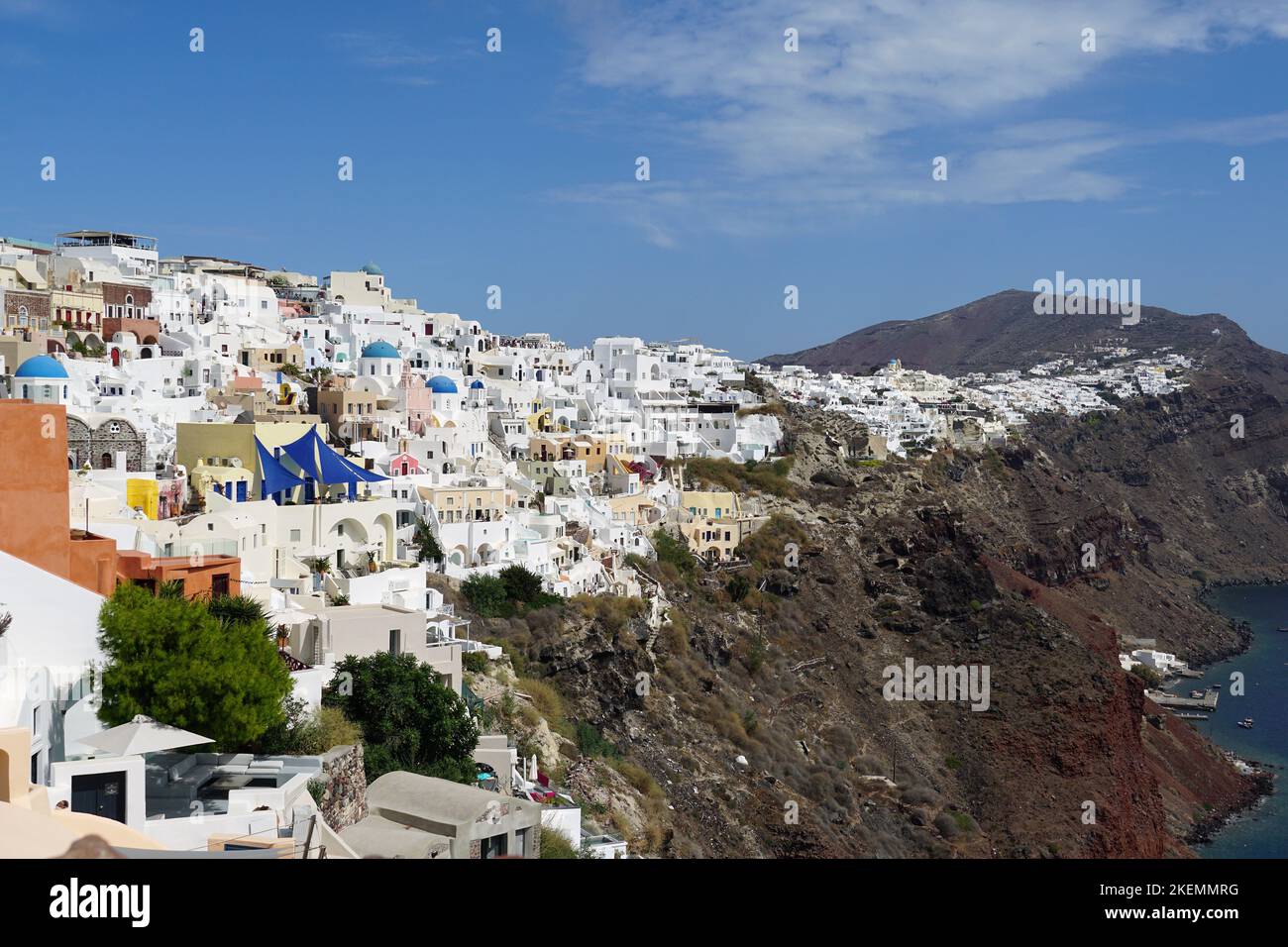 View, Oia o Ia, (Pano Meria), Santorini, Grecia, Europa Foto Stock