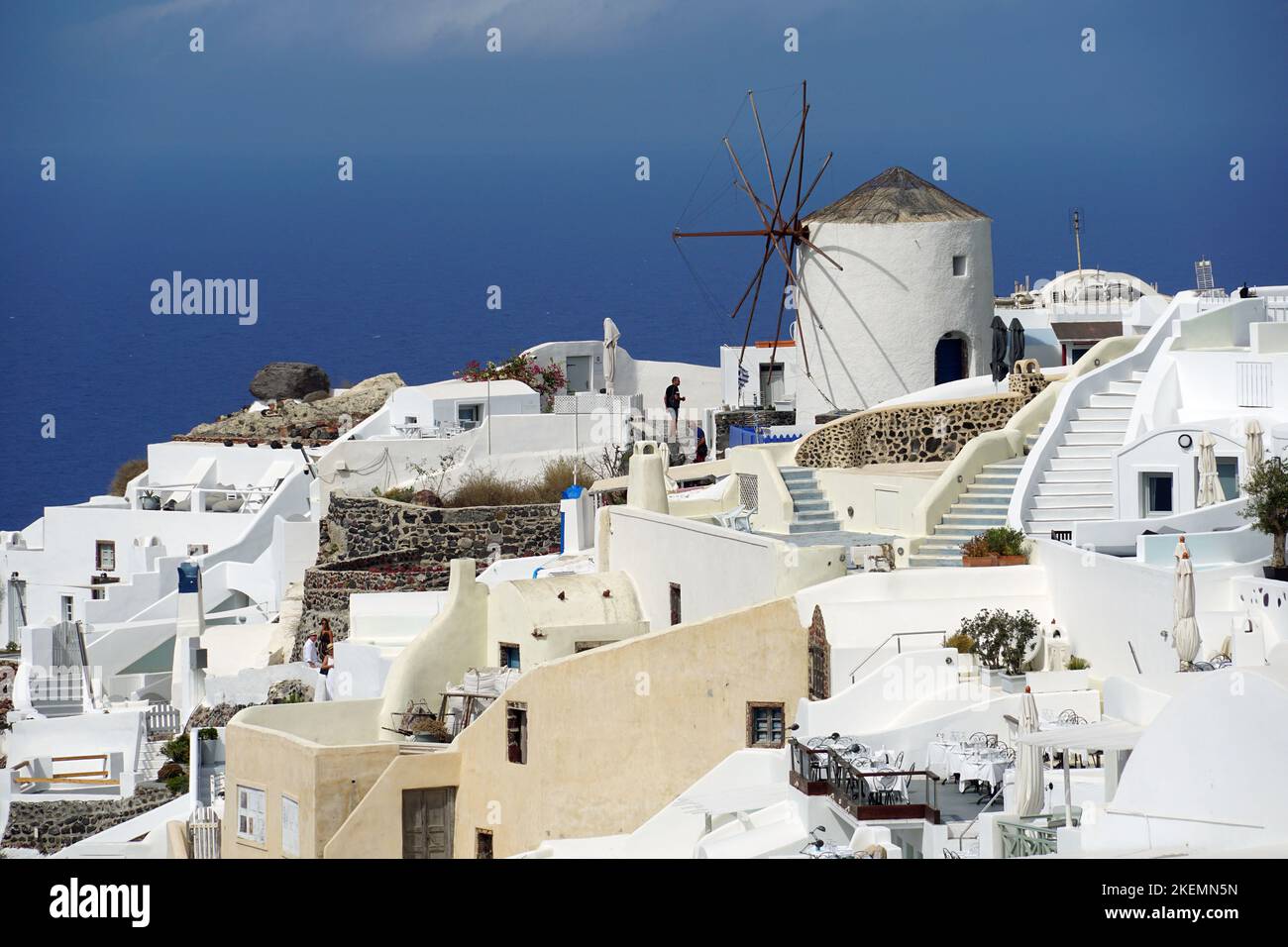mulino a vento, Oia o Ia (Pano Meria), Santorini, Grecia, Europa Foto Stock