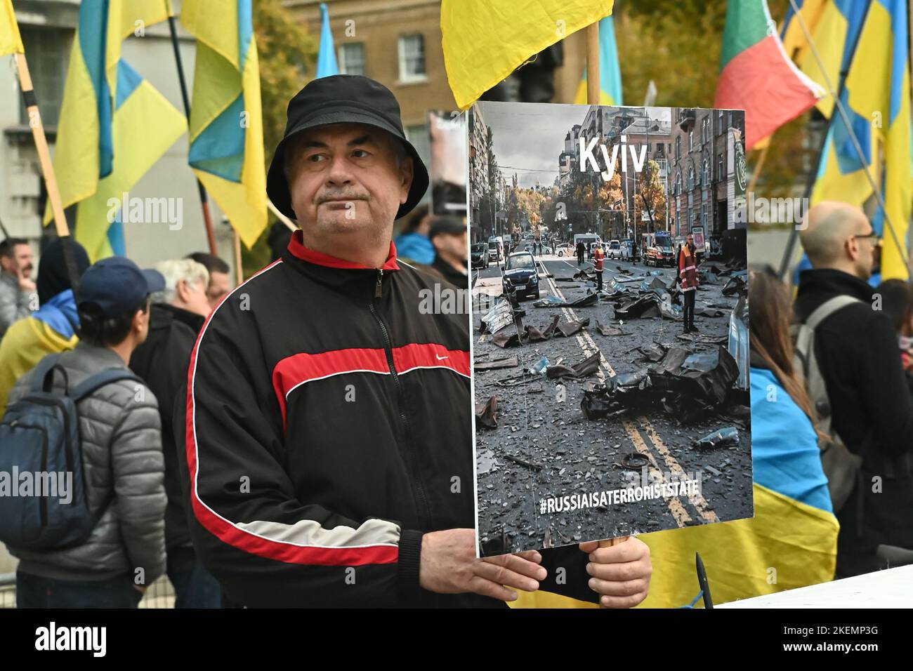 Downing Street, Londra, Regno Unito. 13th novembre 2022. La guerra in Ucraina non è finita, i dimostranti chiedono più armi. La promessa di armi per l'Ucraina. Credit: Vedi li/Picture Capital/Alamy Live News Foto Stock