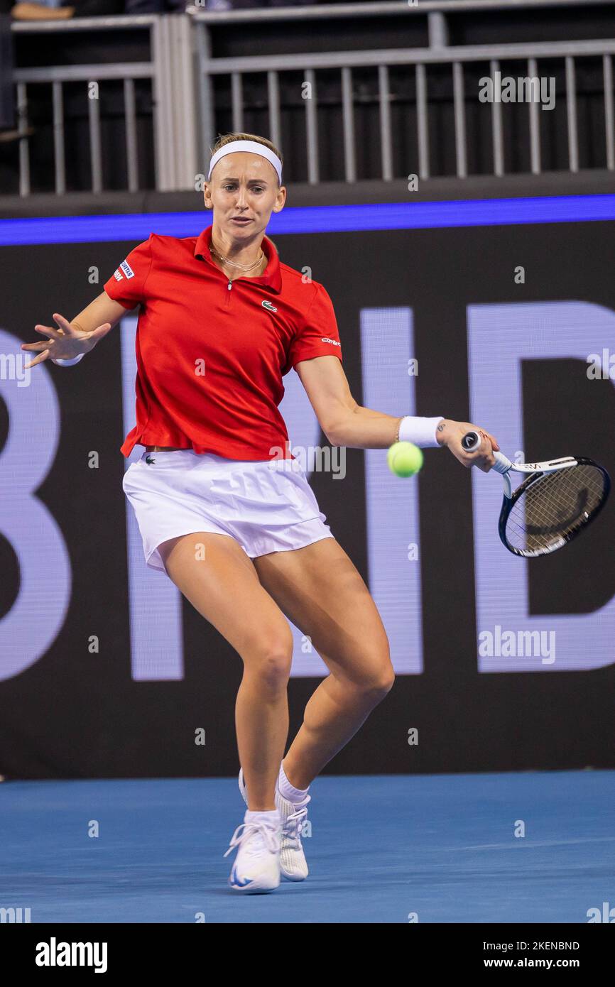 Glasgow, Scozia 13th novembre 2022. Storm Sanders d'Australia assume Jil Teichmann Switzerland nella finale della Billy Jean King Cup 2022. Foto Stock