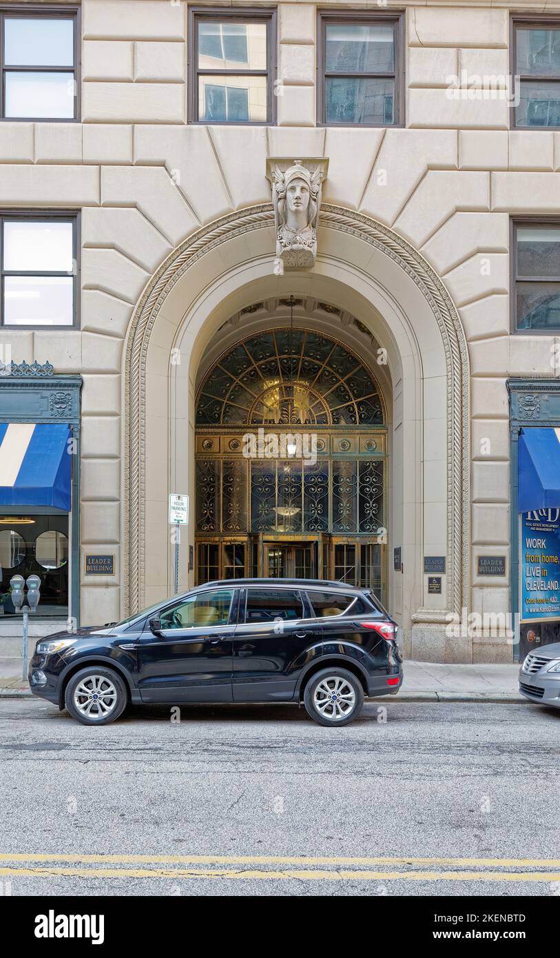 Lo storico edificio leader-News ospitava due quotidiani di Cleveland. L'alto edificio beaux Arts ospita ora appartamenti, uffici e negozi al dettaglio. Foto Stock