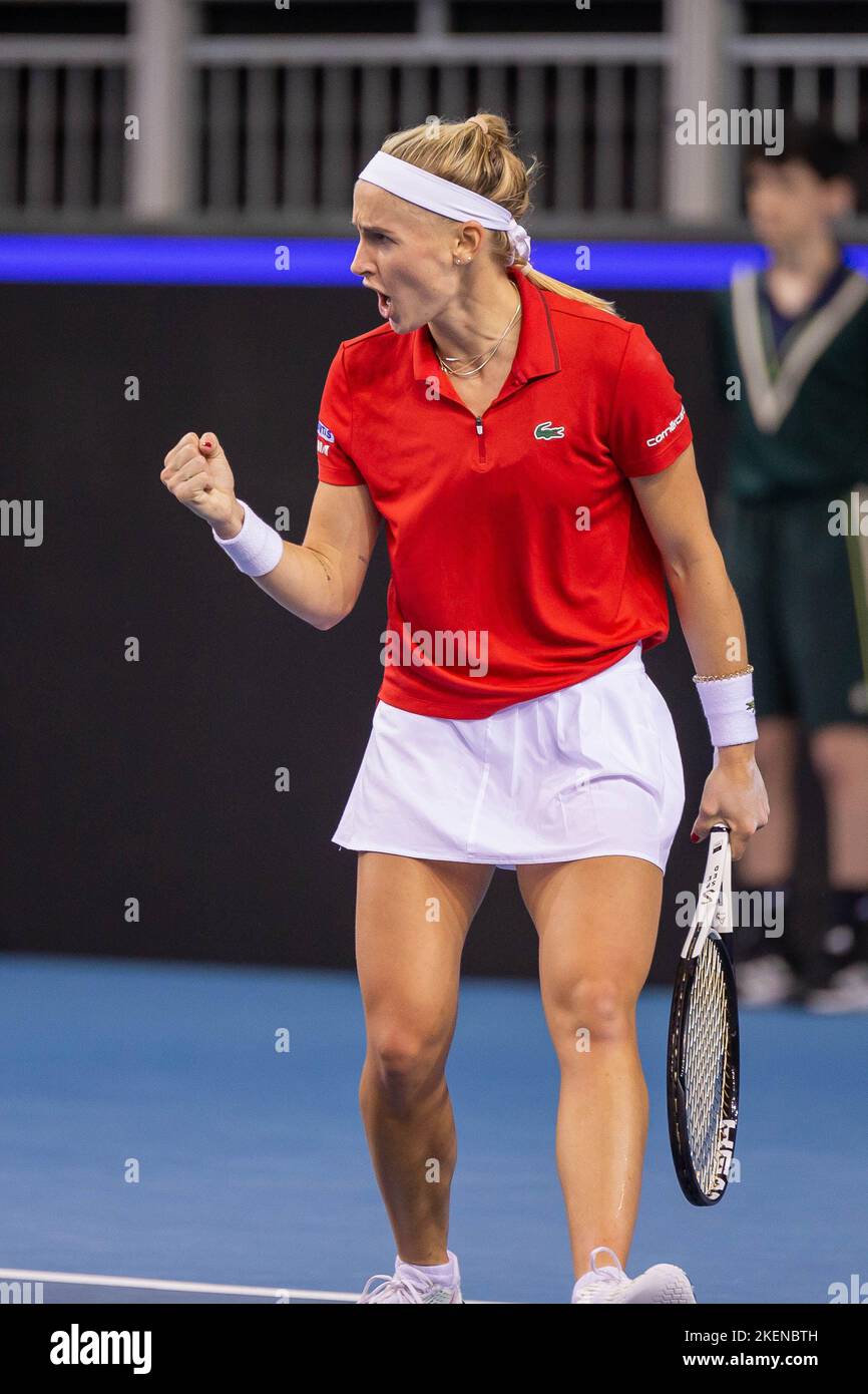 Glasgow, Scozia 13th novembre 2022. Storm Sanders d'Australia assume Jil Teichmann Switzerland nella finale della Billy Jean King Cup 2022. Foto Stock