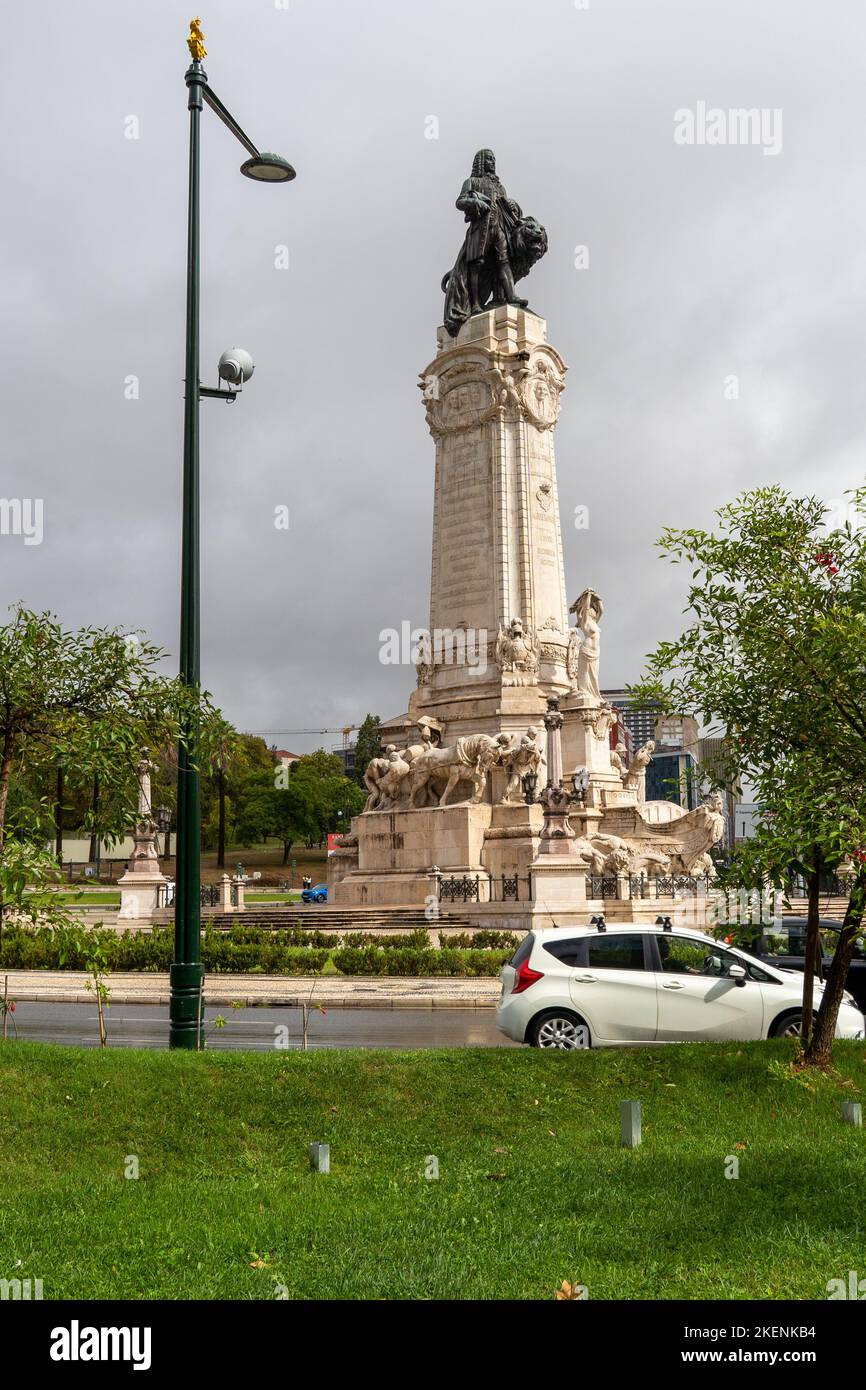 Statua marchese di Pombal a Lisbona sulla rotonda Marques de Pombal. Sebastiao Jose de Carvalho e Melo era uno statista e diplomatico portoghese che Foto Stock