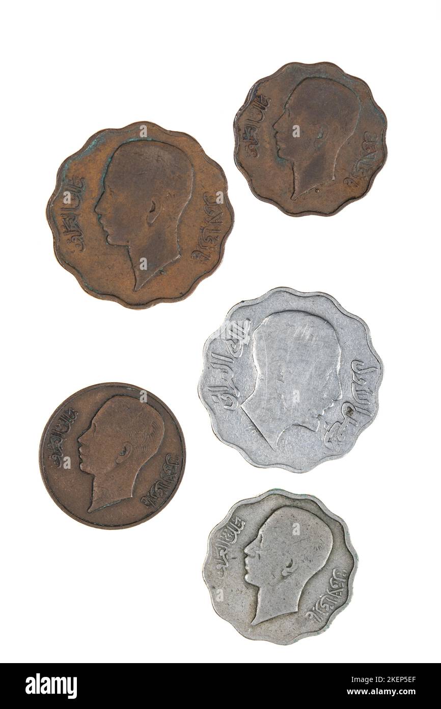 Lotto di 5 fils d'epoca in rame e monete d'argento in Iraq Foto Stock