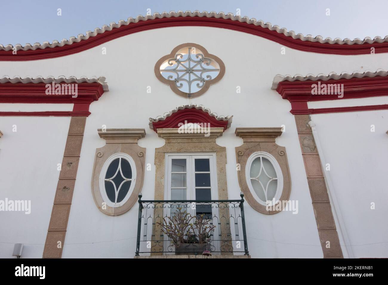 Tipica architettura portoghese, Tavira, Algarve, Portogallo Foto Stock
