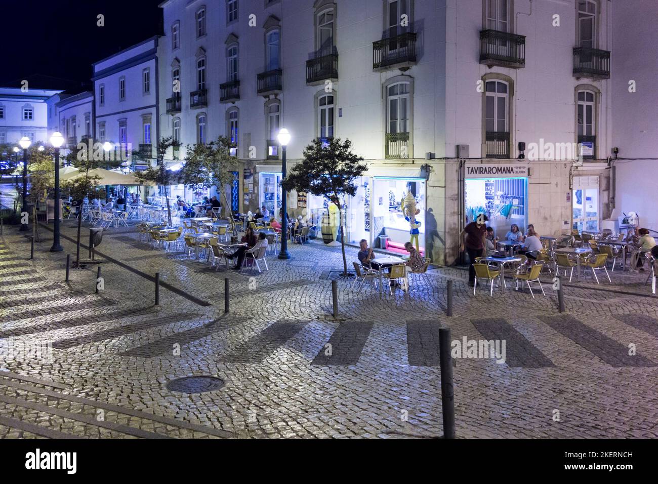 Pavement Cafe, Tavira, Algarve, Portogallo Foto Stock