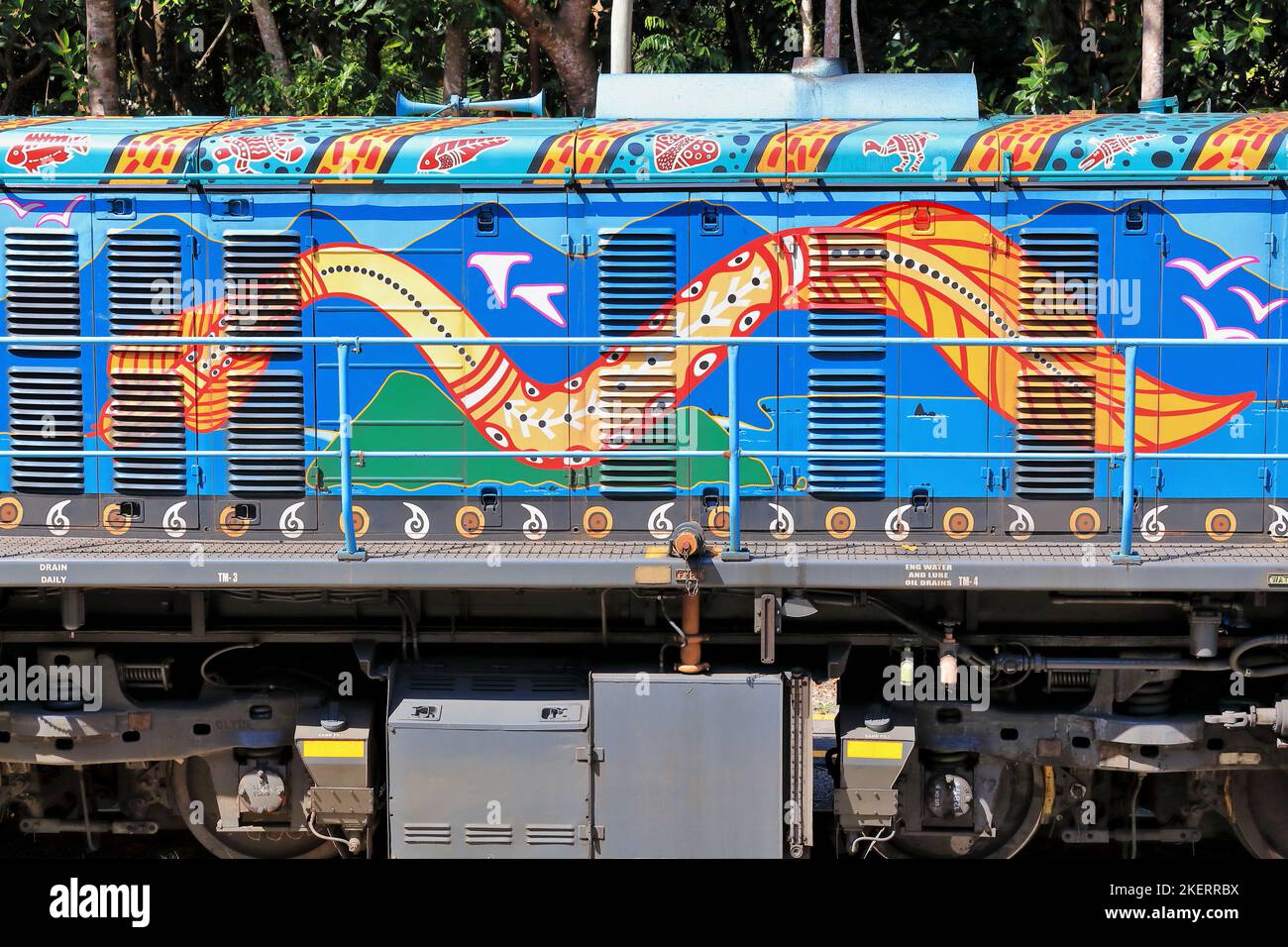 258 il treno panoramico di Kuranda si fermò alla stazione ferroviaria di Kuranda. Queensland-Australia. Foto Stock