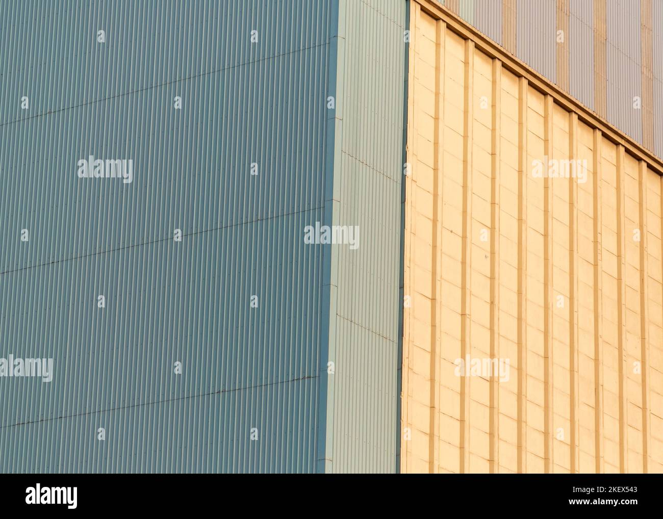 Liverpool, Regno Unito: Building Exterior, S. Norton and Co. Società di riciclaggio, Regent Road Foto Stock