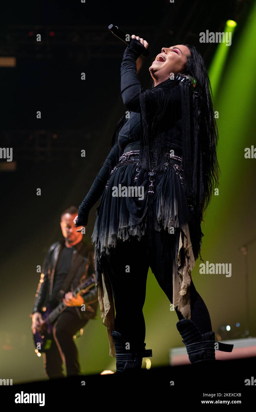 Londra, UK, 14/11/2022, cantante Amy Lee della rock band Evanescence che si esibisce in concerto al O2 di Londra. Credit: John Barry/Alamy live news Foto Stock