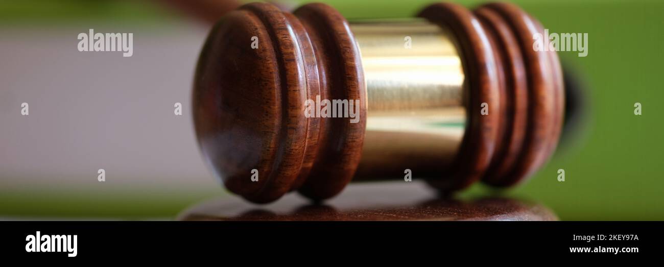 Serie di decisioni generali nei procedimenti giudiziari o nei procedimenti ufficiali di vendita obribesf Foto Stock