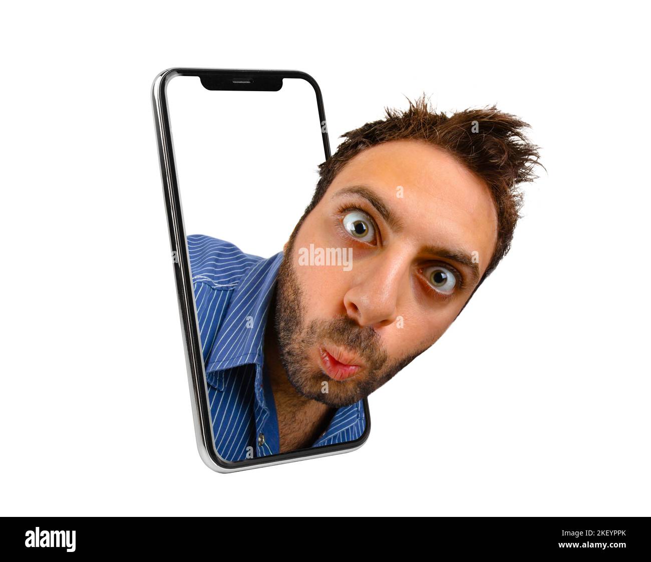 Schermo dello smartphone con uomo WOW su sfondo bianco. Foto Stock
