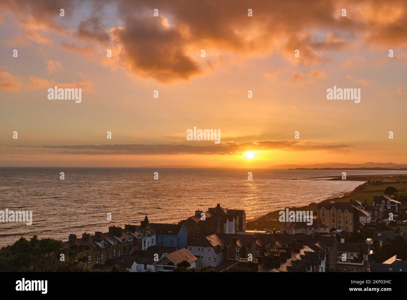 Tramonto sulla penisola di Llyn, visto da Dinas, Criccieth, Gwynedd, Galles Foto Stock