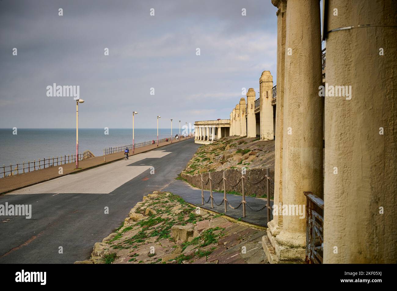 I Colonnades neo-classici sul lungomare di Blackpool sono costruiti nel 1923 Foto Stock
