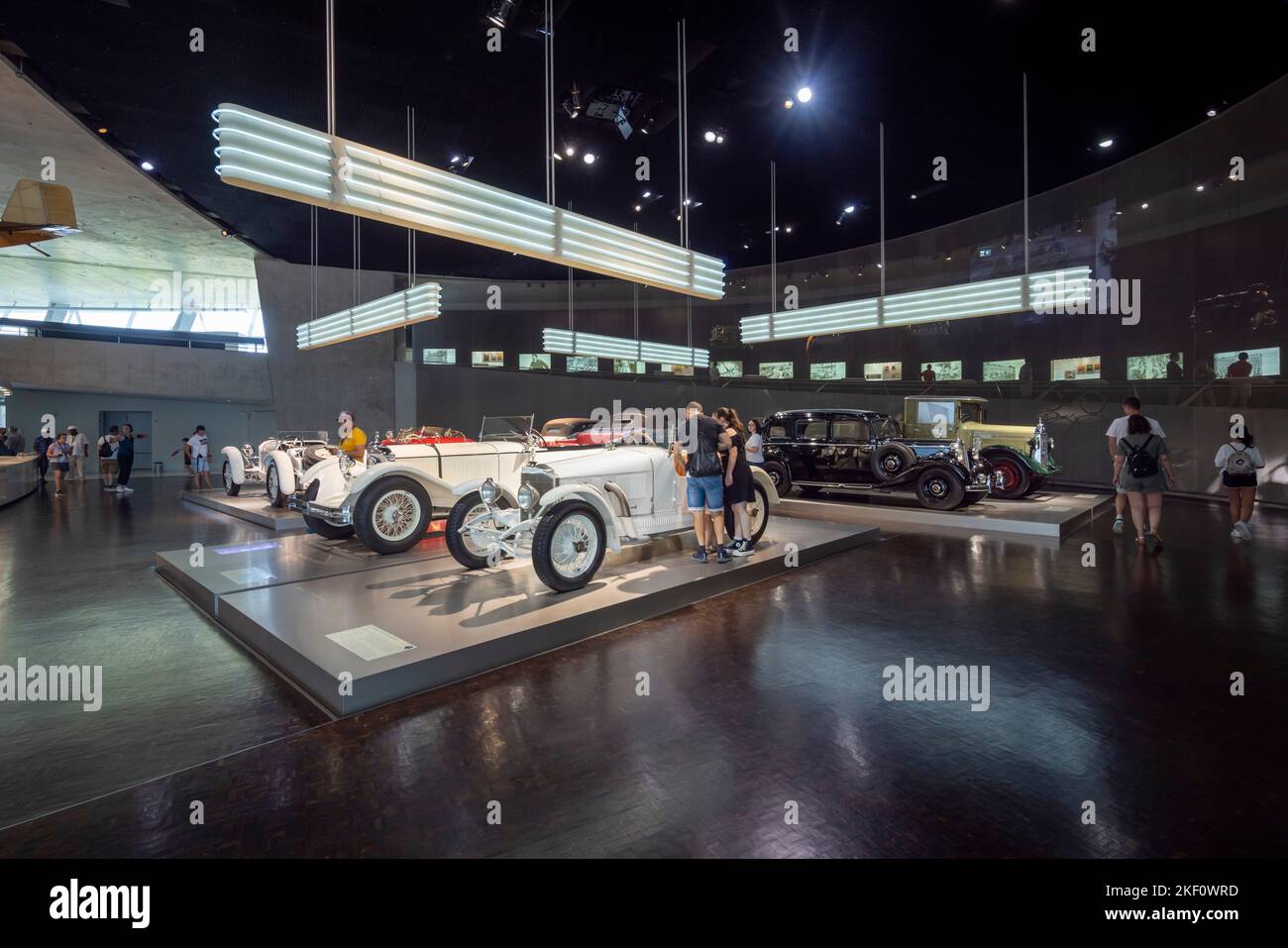 1930s galleria, Museo Mercedes Benz, Stoccarda, Germania Foto Stock