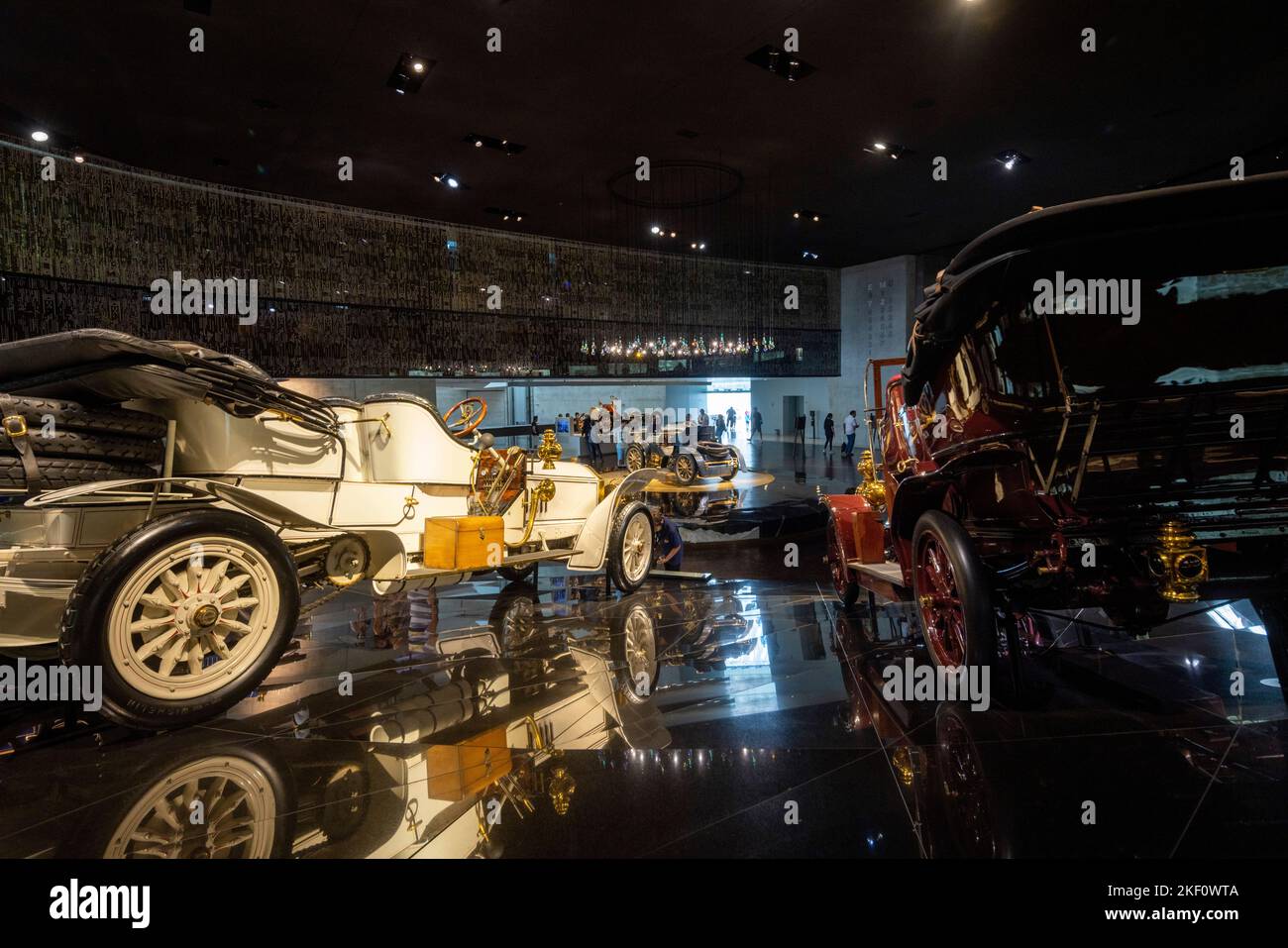 Galleria dei primi del 20th ° secolo, Museo Mercedes Benz, Stoccarda, Germania Foto Stock