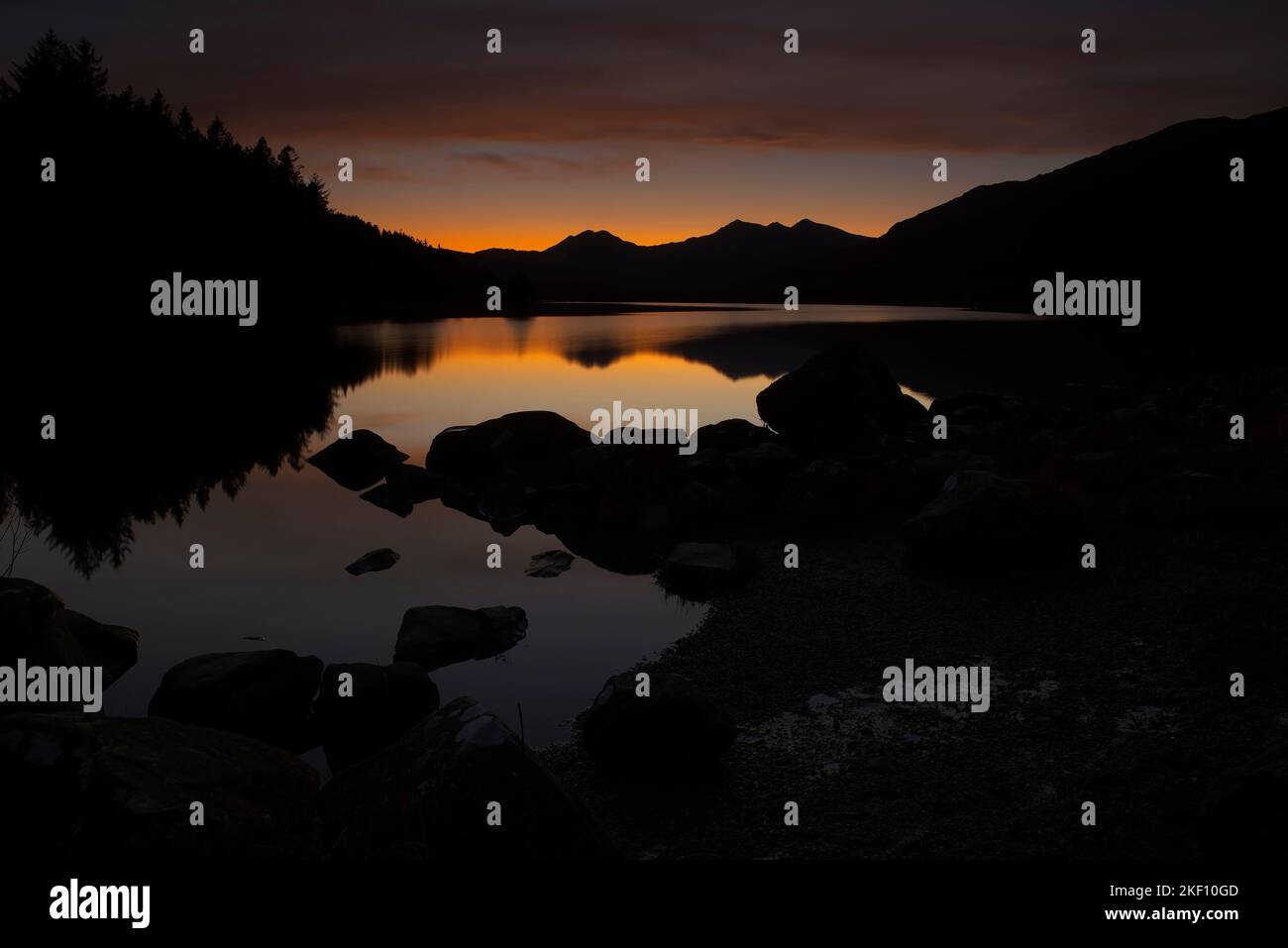 Llyn Mymbyr Yr Wyddfa (Snowdon), Yr Eryri al tramonto. Galles del Nord, Regno Unito. Foto Stock