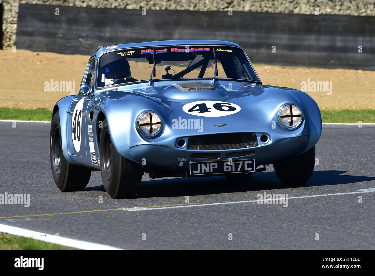 Mike Whitaker, TVR Griffith, Gentlemen Drivers Pre-66 GT Cars, una gara di novanta minuti a due piloti con vetture GT, molte delle quali avrebbero gareggiato Foto Stock