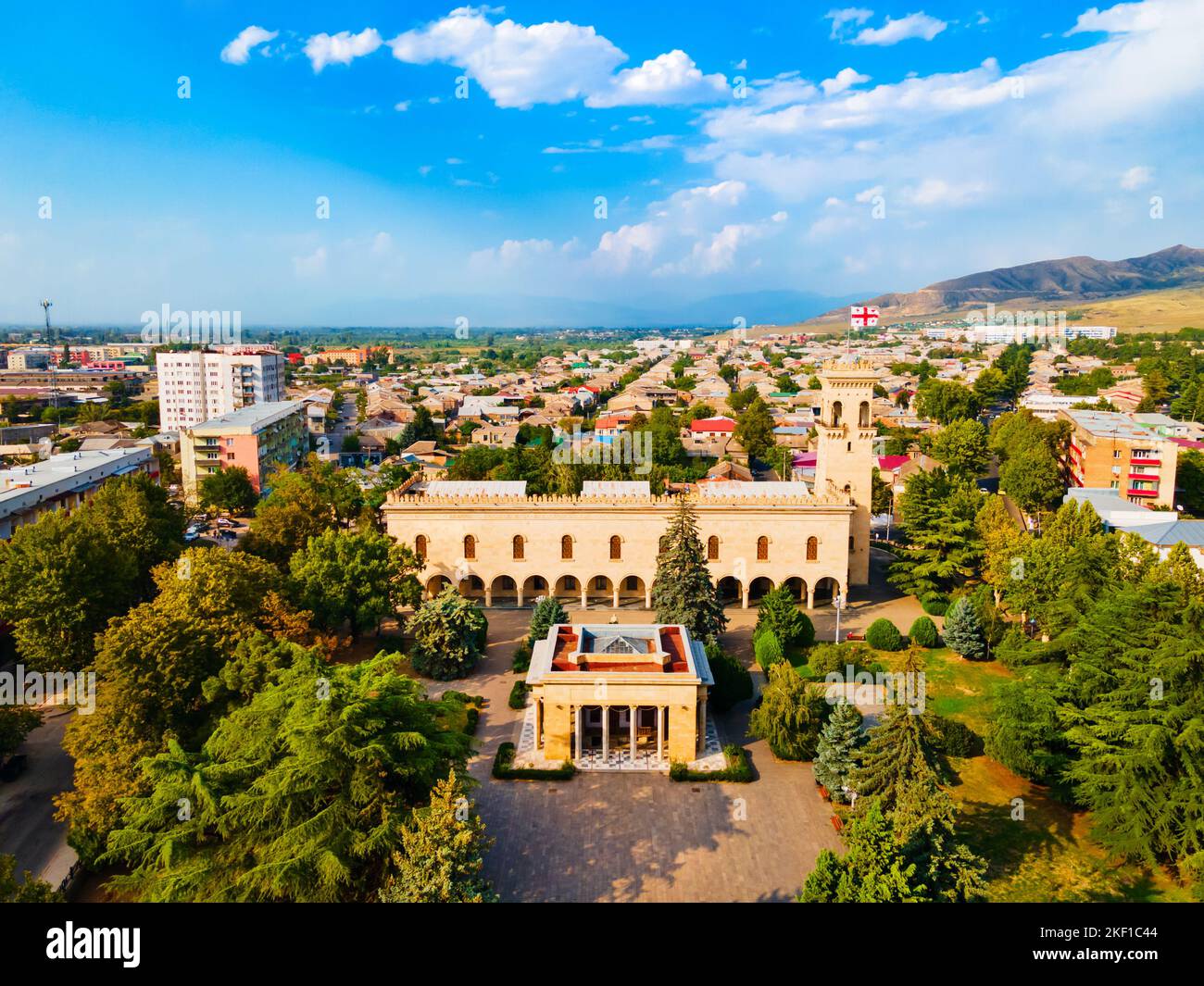 Vista panoramica aerea del Museo Joseph Stalin a Gori, Georgia. Il museo è dedicato alla vita di Joseph Stalin, il leader dell'Unione Sovietica, OMS Foto Stock