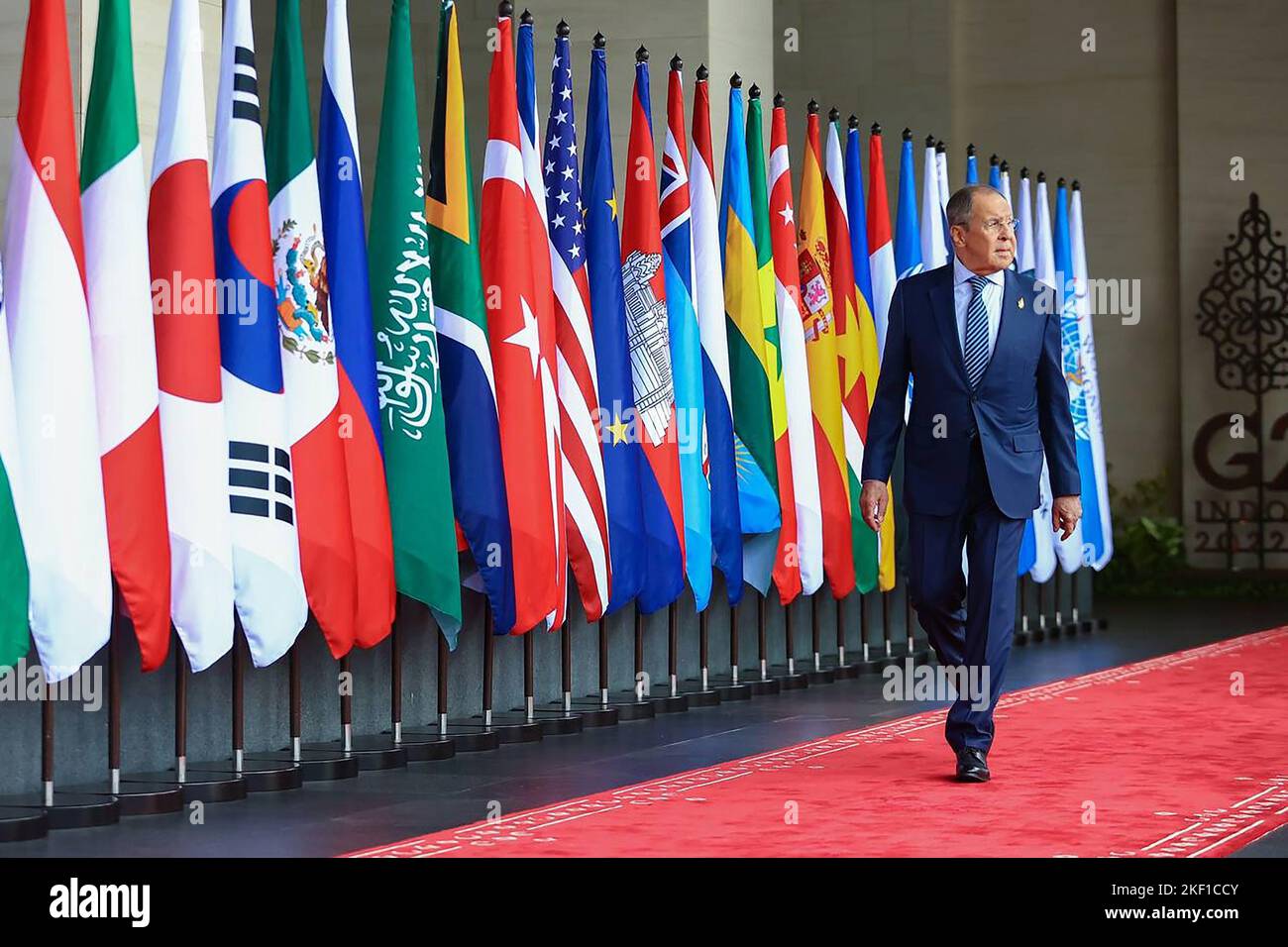 Bali, Indonesia. 15th Ott 2022. Il ministro degli Esteri russo Sergei Lavrov arriva al vertice dei leader del G20 martedì 15 novembre 2022 a Bali, Indonesia. Photo by Russian FM Press Office/UPI Credit: UPI/Alamy Live News Foto Stock