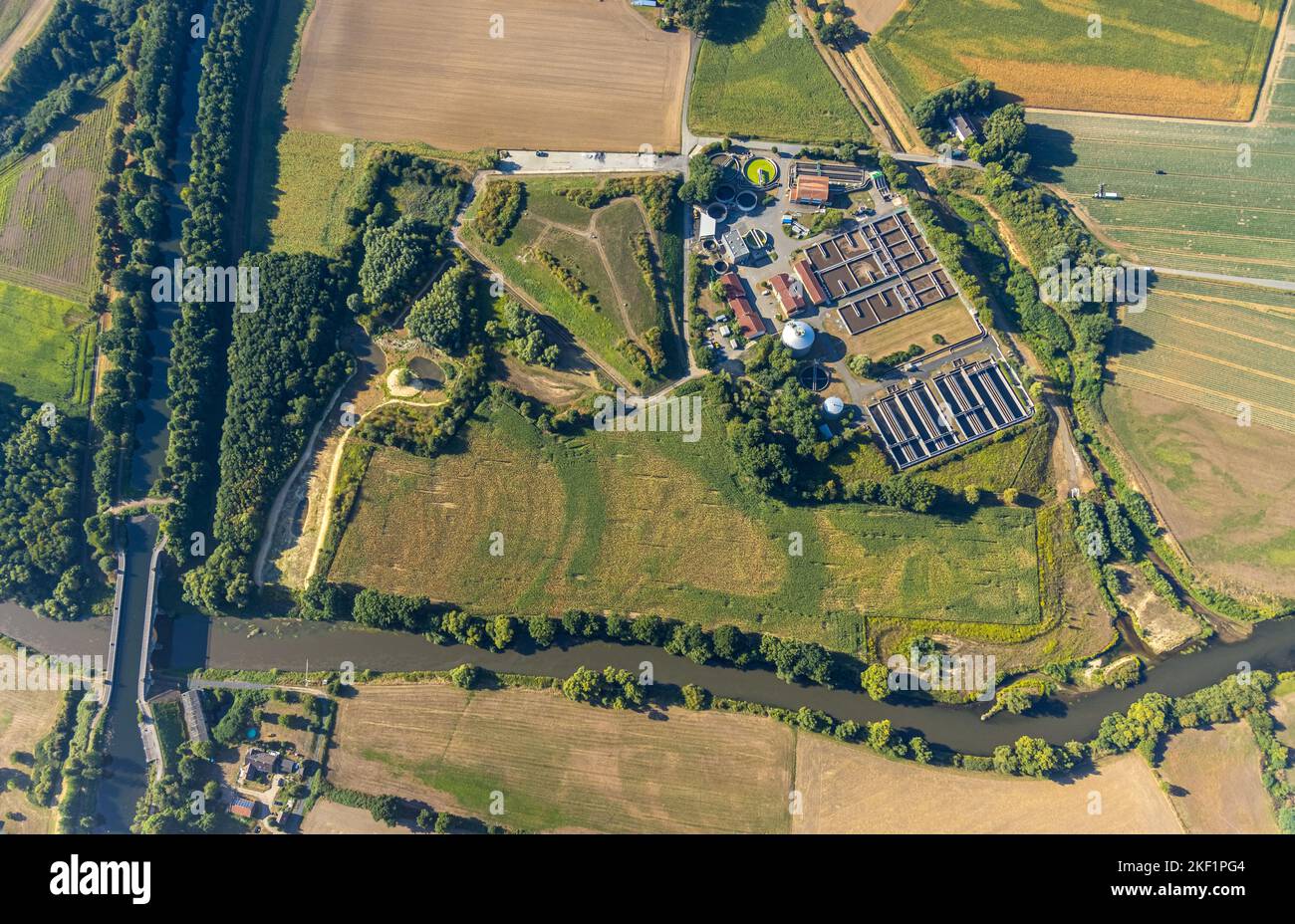 Vista aerea, impianto di depurazione Lippeverband Dattelner Mühlenbach, ponte sul canale Lippe Alte Fahrt, NSG Lippeaue, fiume Lippe e Alte Fahrt, fiume Foto Stock