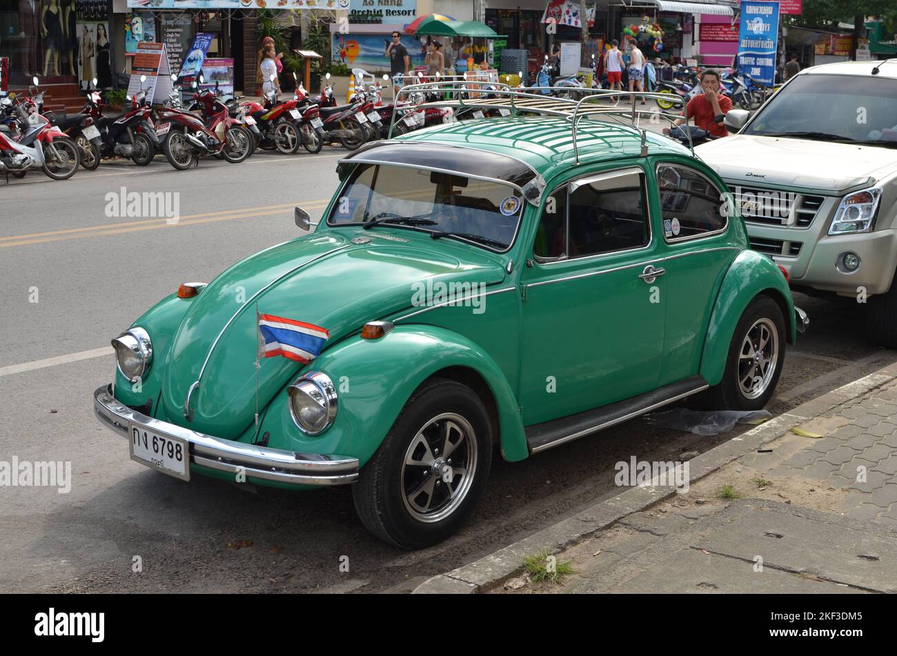 volkswagen beatle menta verde soleggiata Bangkok Roof carrier Foto Stock