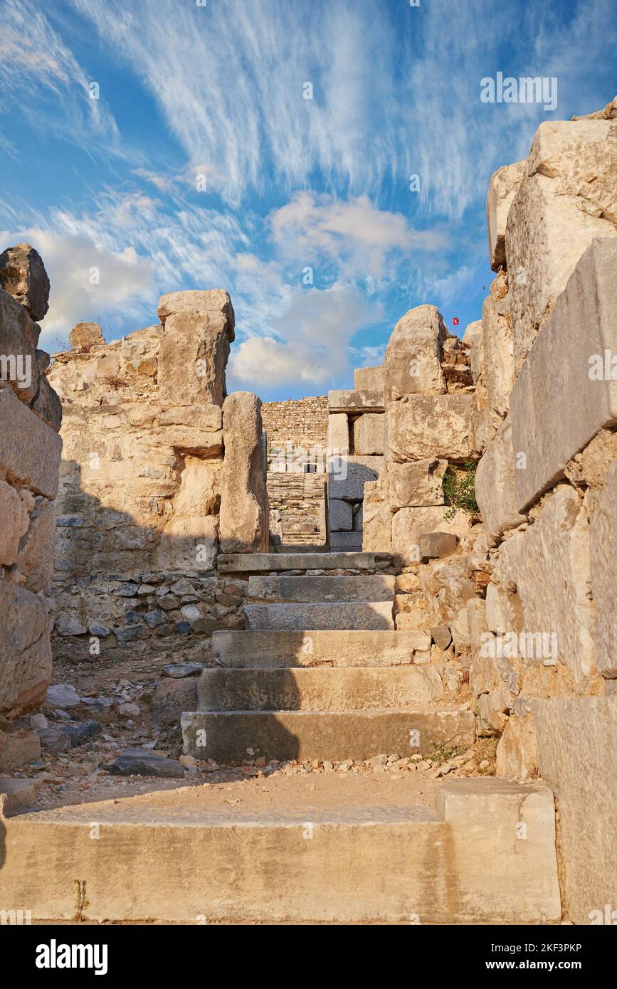 Antiche rovine in epoca moderna. Antiche rovine romane in Turchia. Foto Stock